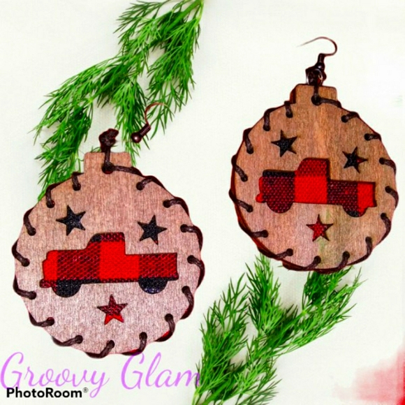 Groovy Glam Jewelry - GROOVY GLAM Buffalo Plaid Red Truck Christmas Earrings